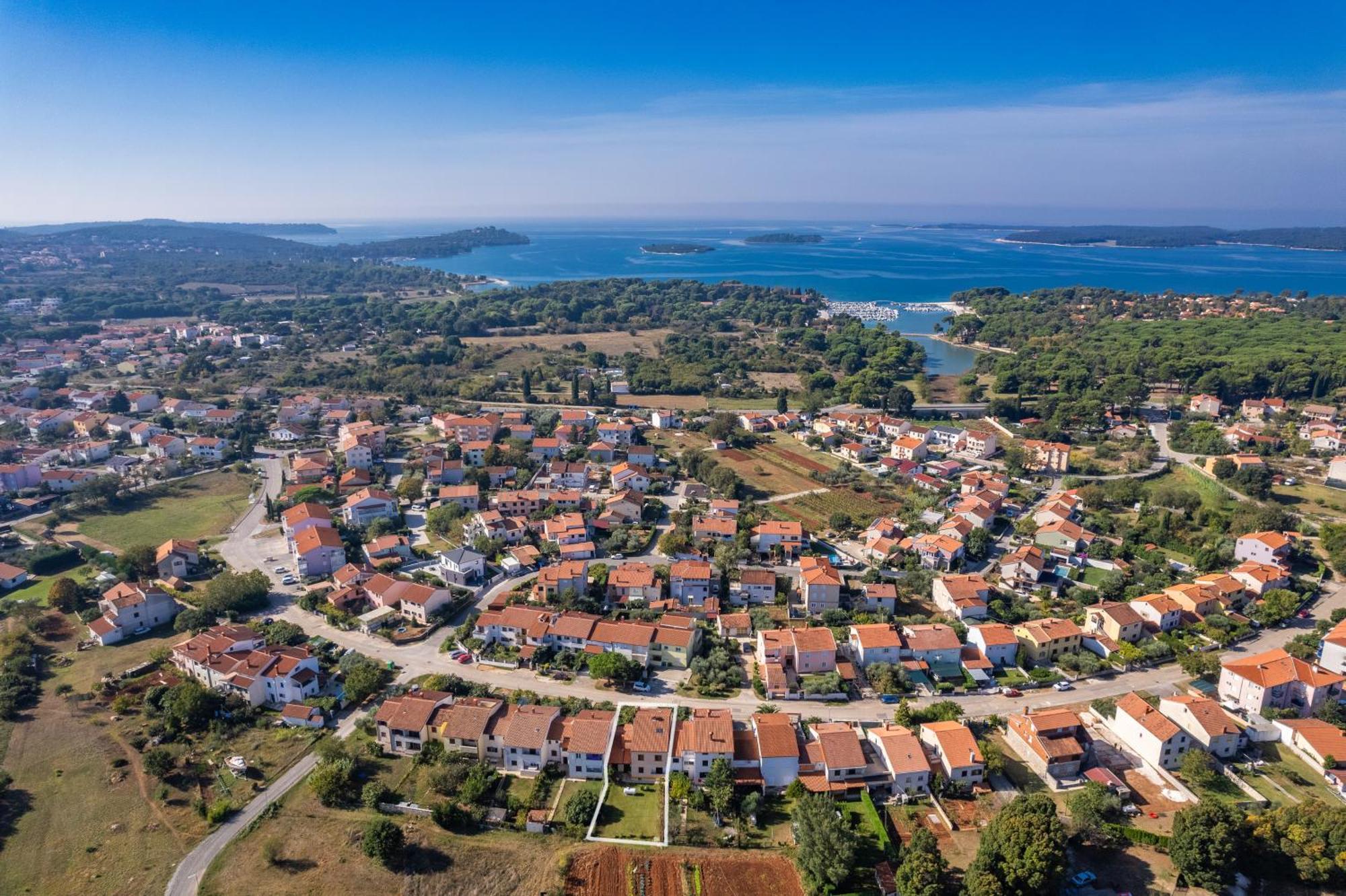 Apartment Delton Fažana Eksteriør bilde