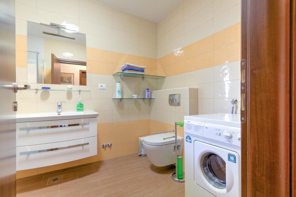 Apartment Delton Fažana Eksteriør bilde